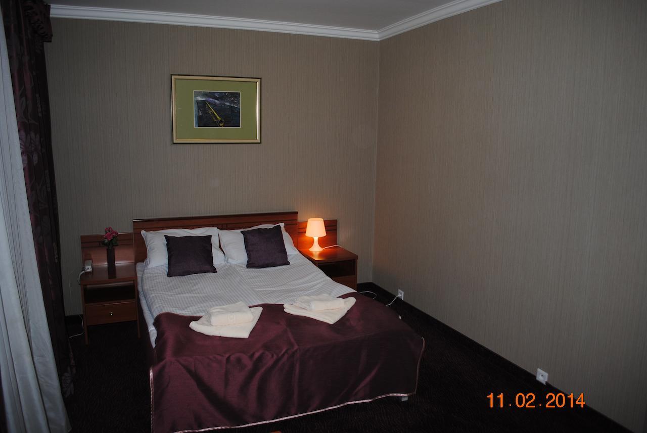 Hotel Zloty Mlyn Polichno Esterno foto